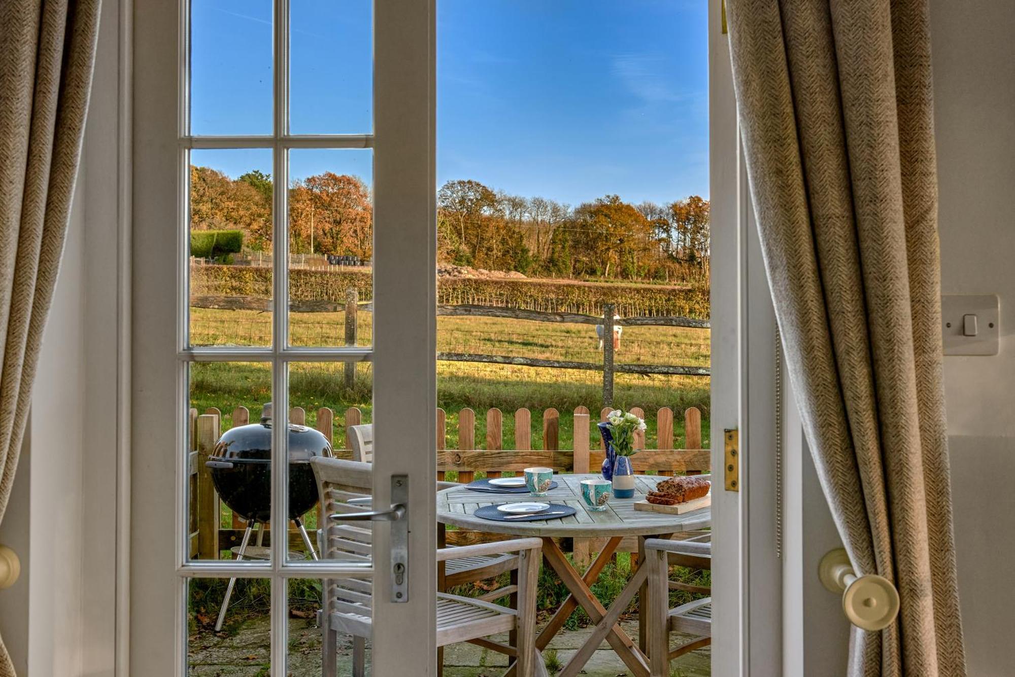 Garden Flat Near Goodwood With Stunning Views Apartment ปีเตอร์สฟิลด์ ภายนอก รูปภาพ