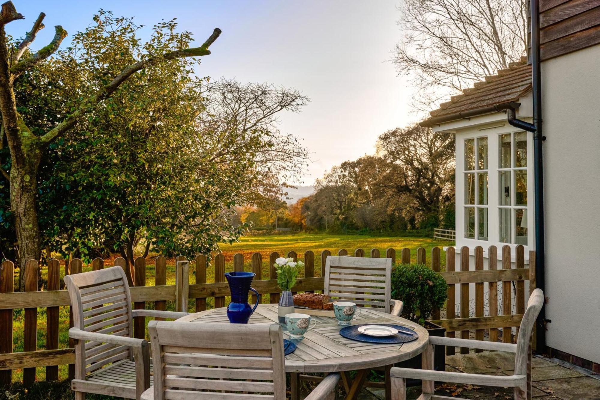 Garden Flat Near Goodwood With Stunning Views Apartment ปีเตอร์สฟิลด์ ภายนอก รูปภาพ